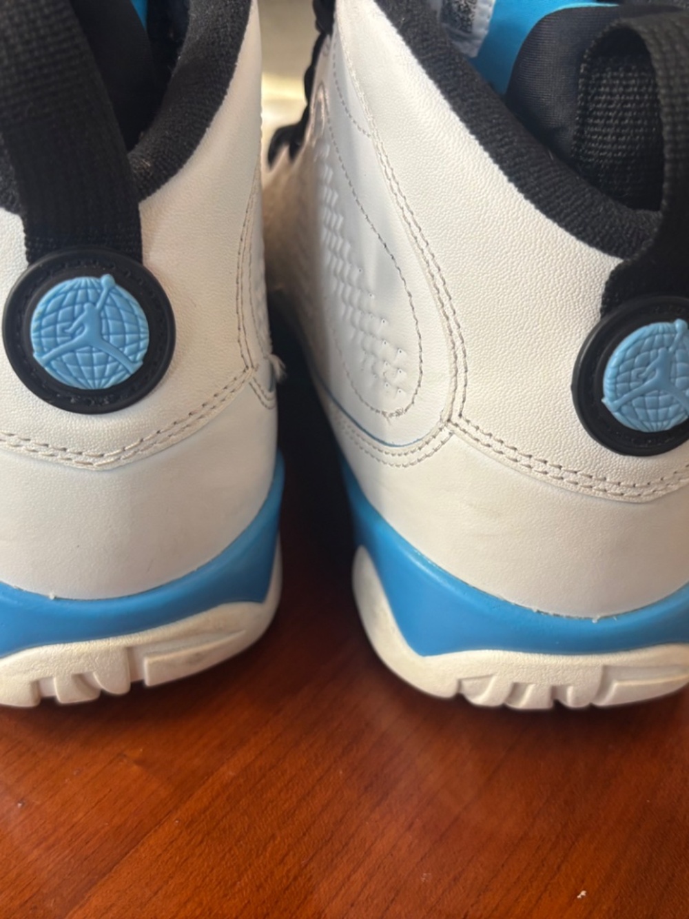 sneakers - Picture 5 of 12